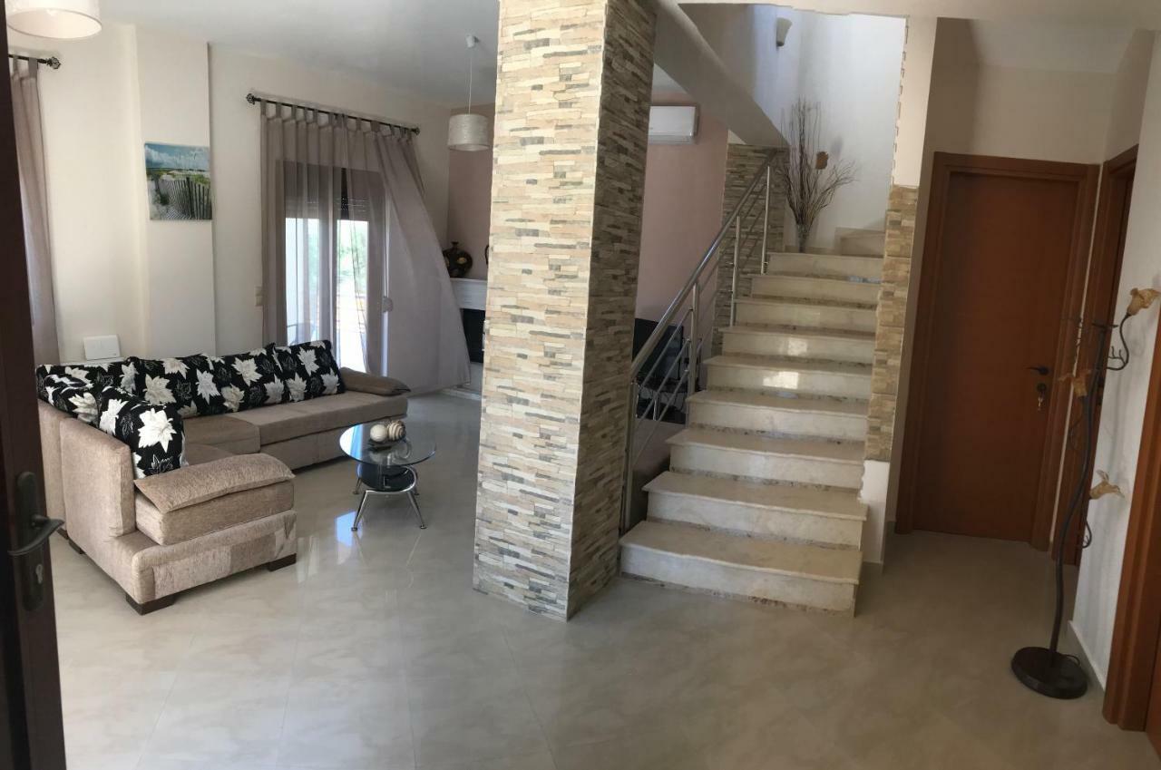M&M Villa Kathaniá Buitenkant foto