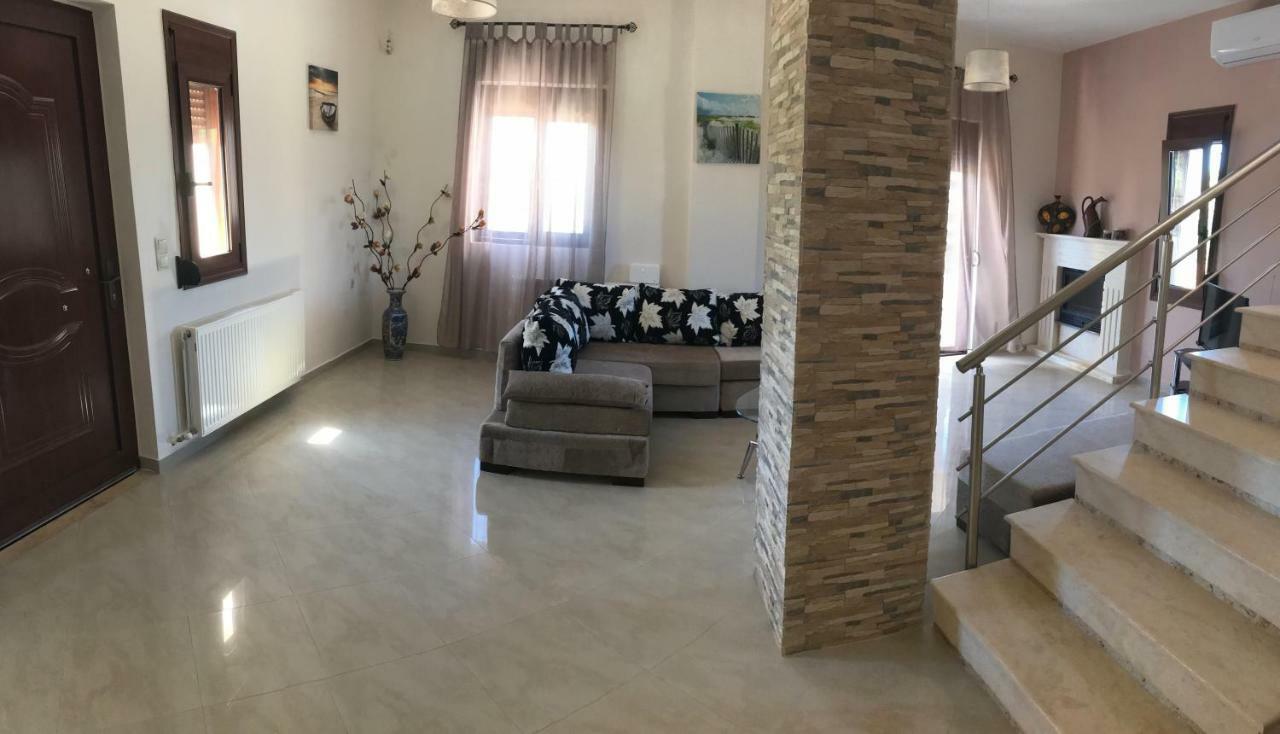 M&M Villa Kathaniá Buitenkant foto